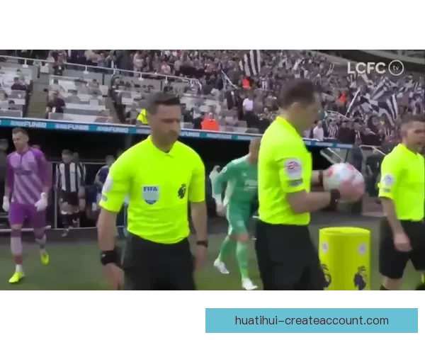 华体会英超赛事精彩回顾与分析 英格兰顶级联赛最新动态与球队表现 华体会英超赛事精彩回顾与分析 英格兰顶级联赛最新动态与球队表现