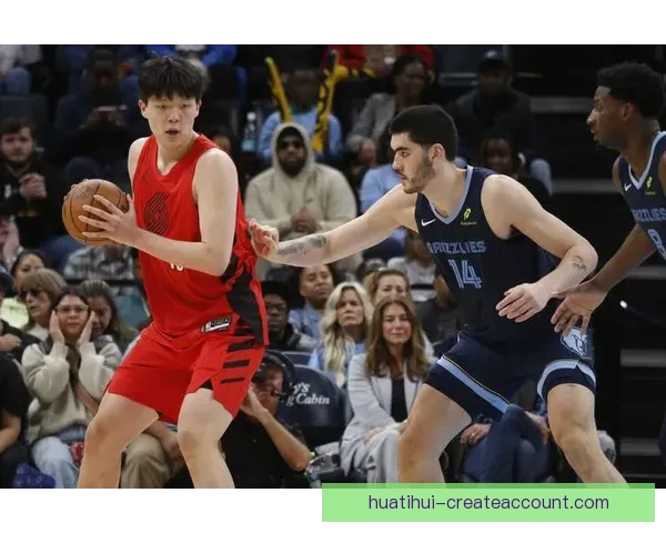 开拓者全家福定格克林根C位杨瀚森紧随昔日老大角落利拉德